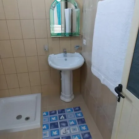 Amber Apartment *