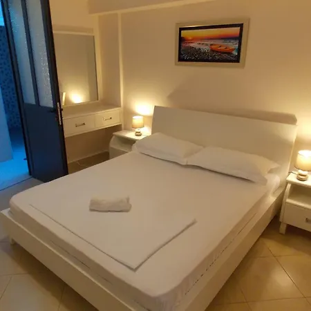 Amber Apartment *